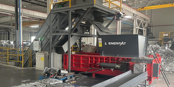 揭秘沖壓邊角料打包機：如何讓廢棄邊角料“重獲新生”？