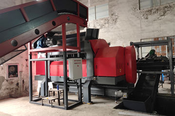 江蘇某固廢處理中心定制空罐廢料破碎線客戶現場 江蘇某固廢處理中心定制空罐廢料破碎線客戶現場