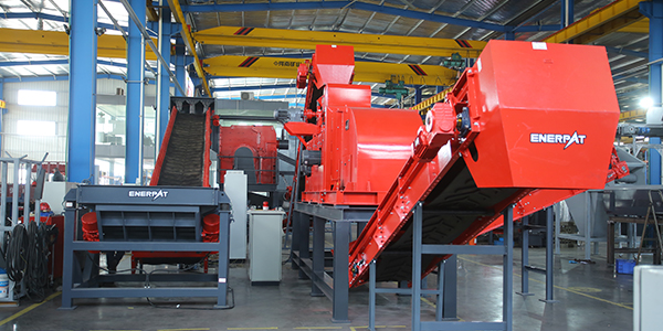 廢舊油桶撕碎機(jī)，大產(chǎn)量機(jī)油桶減容減量