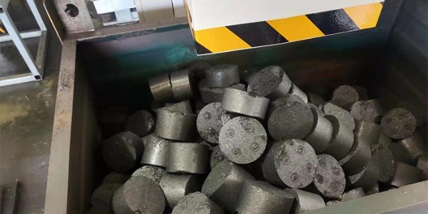 鋁屑壓塊機怎么用？恩派特鋁屑壓塊機工作原理分享