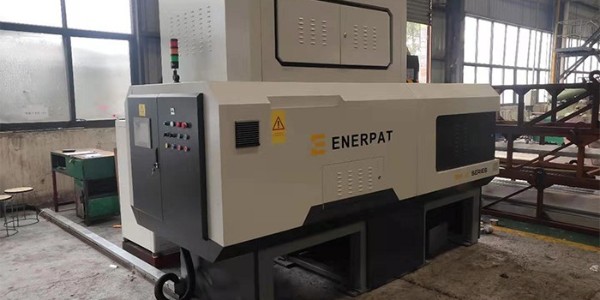 鐵屑?jí)簤K機(jī)廠家選哪家？恩派特鐵屑?jí)簤K機(jī)值得信賴(lài)