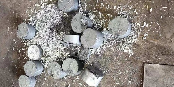 鐵屑壓餅機壓不成形怎么回事？鐵屑壓餅機壓餅不成形原因分析