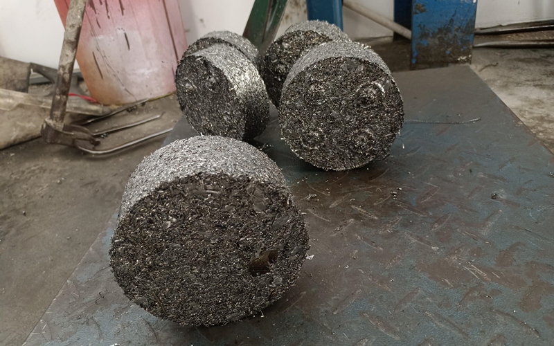 鋼屑?jí)簤K機(jī)