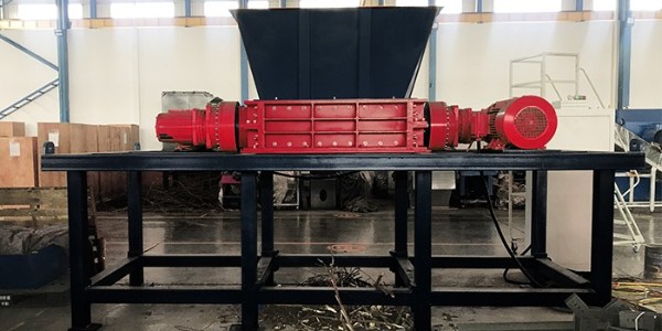 破布料堆積污染大難回收？恩派特破布撕碎機(jī)來助力！